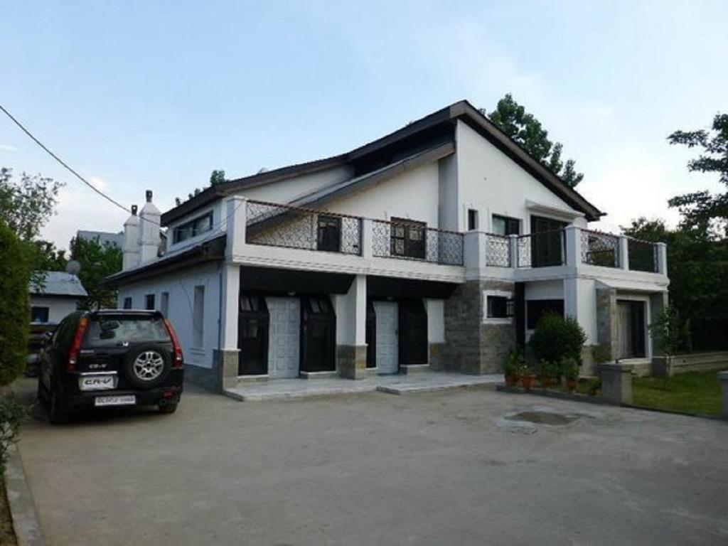 Jeelani Guest House ศรีนาการ์ ภายนอก รูปภาพ